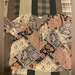 Women’s flowery patch blouse